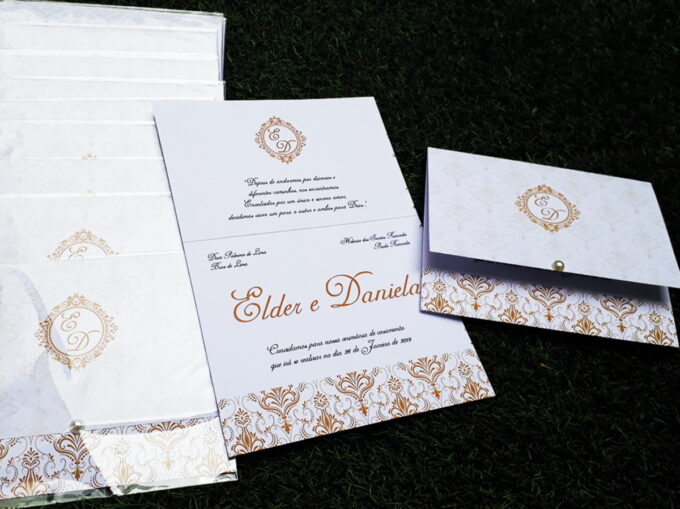 Convite Personalizado Casamento Aniversário Bodas Personalizado Dourado e Branco