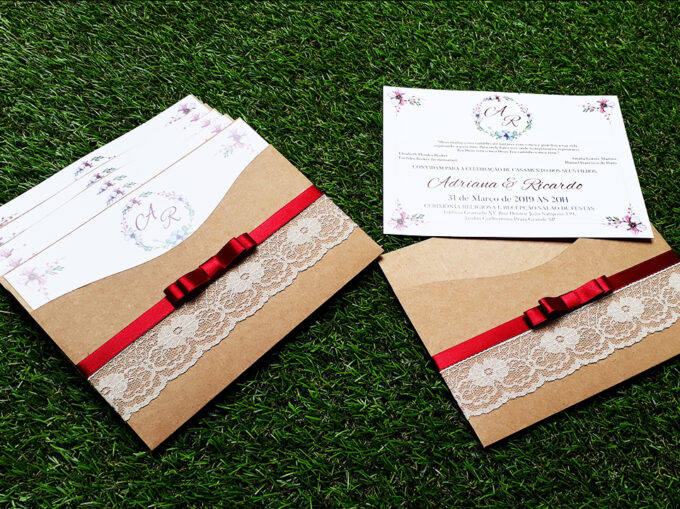 Convite Rústico para Casamento Brasão Floral Marsala Personalizado Renda