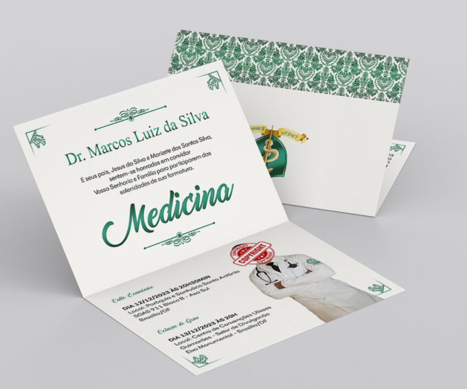 Convite Para Formatura Curso de Medicina Com Foto Verde e Dourado